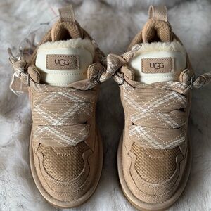 BRAND NEW UGG WOMEN’S LOMEL SNEAKER…SAND…SIZE 6